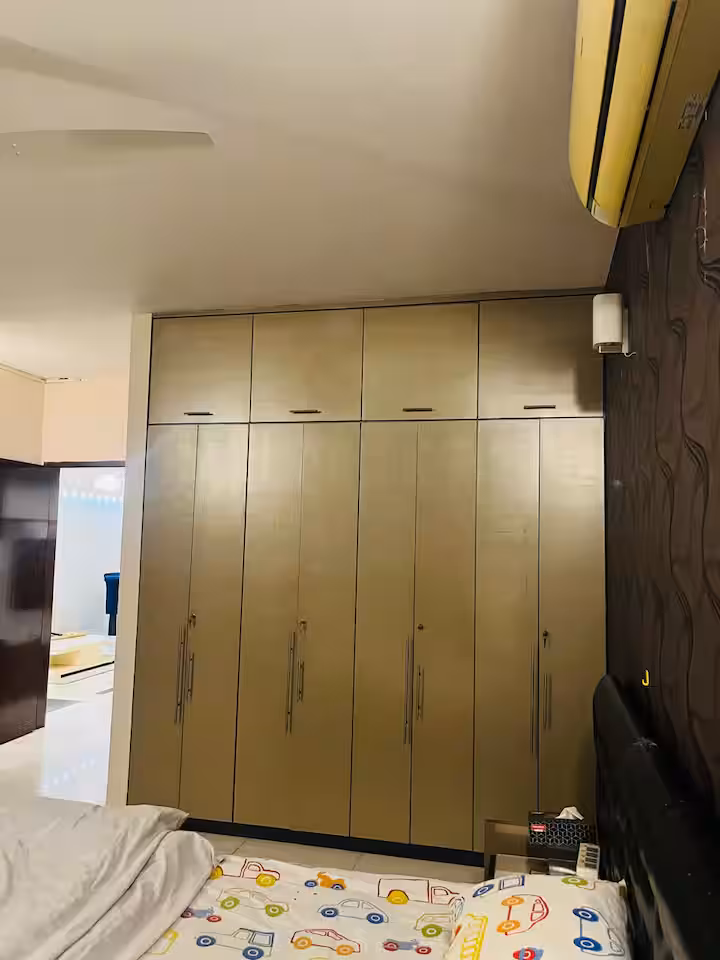 king room · Bedroom